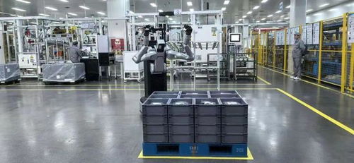 人形機器人正加速 跑進 工廠 浦東機器人產(chǎn)品 場景持續(xù)上新